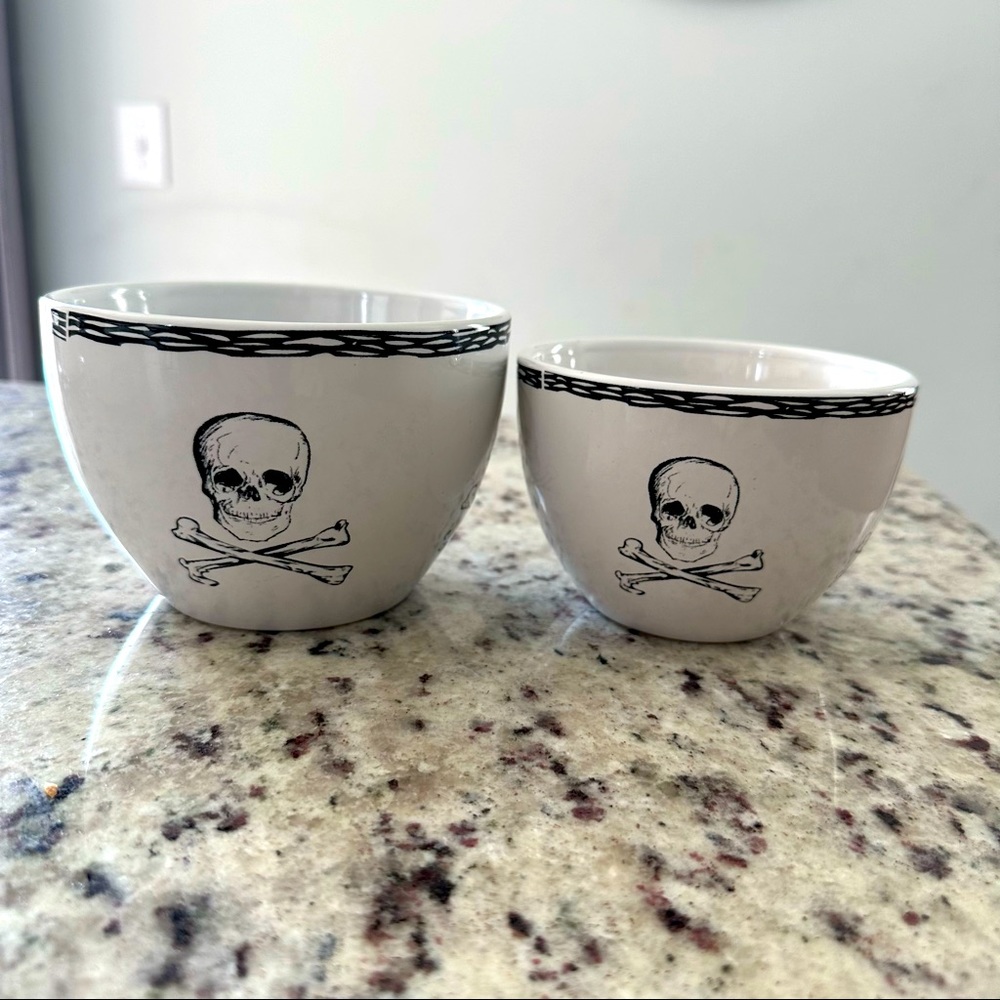 Set of 2 Ceramic Skull Halloween Decor Bowls